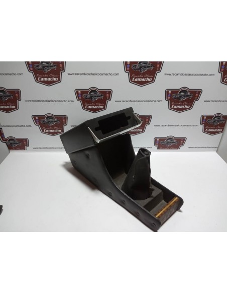 MUEBLE DE RADIO RENAULT 12