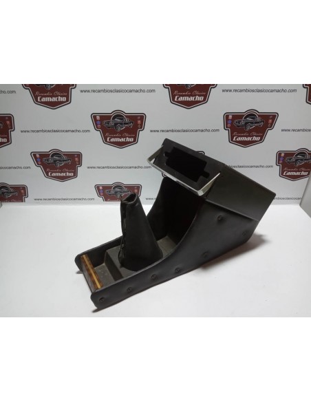 MUEBLE DE RADIO RENAULT 12