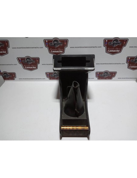 MUEBLE DE RADIO RENAULT 12