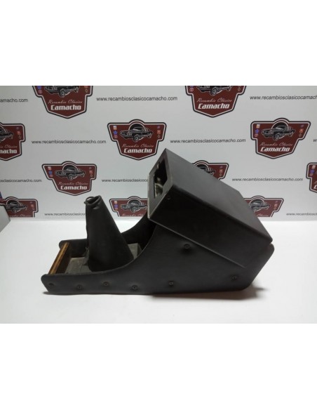 MUEBLE DE RADIO RENAULT 12