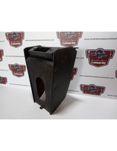 MUEBLE DE RADIO RENAULT 4,5,6,7 ???? (ALTO 34 cms ANCHO 24 cms)