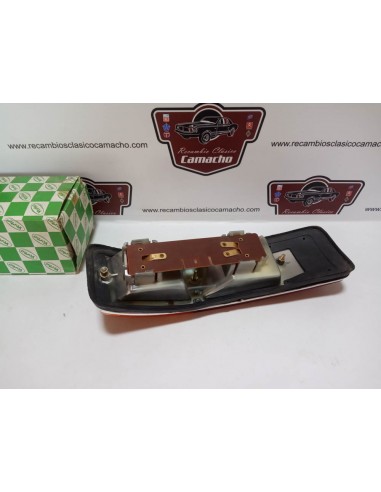 PILOTO TRASERO DERECHO SEAT 127 BASE CROMADA (YORKA)