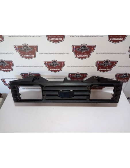 REJILLA DELANTERA FORD ESCORT MK3 PARA ANTINIEBLAS HELLA