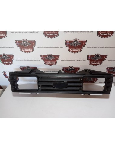 REJILLA DELANTERA FORD ESCORT MK3 PARA ANTINIEBLAS HELLA