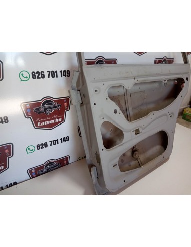 PUERTA TRASERA DERECHA SEAT 124 PRIMERA SERIE (REPARADA)