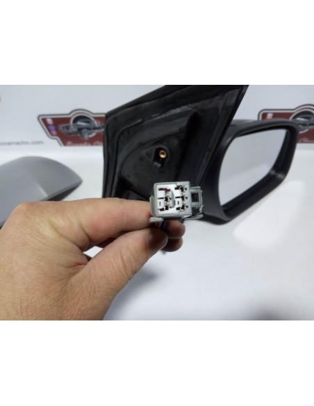 ESPEJO RETROVISOR DERECHO FORD FOCUS (A PARTIR 2004)