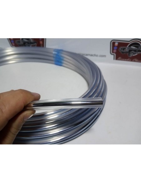 JUNQUILLO CROMADO CONTORNO LUNA RENAULT 4,8 Y SIMCA 1000 Y 1200 (VENDIDO POR METROS)