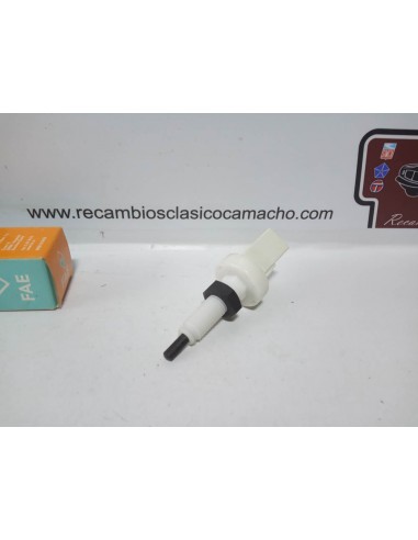 INTERRUPTOR LUZ DE FRENO FIAT UNO , DUCATO,LANCIA Y 10, DELTA,ETC