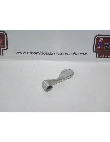 MANETA INTERIOR IZQUIERDA APERTURA PUERTA SEAT 850 (ALUMINIO)
