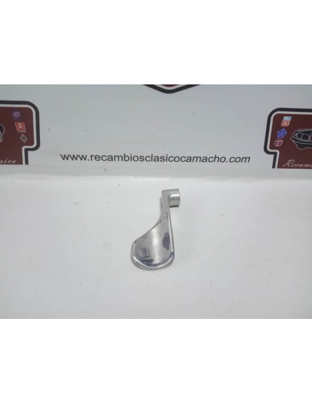 MANETA INTERIOR IZQUIERDA APERTURA PUERTA SEAT 850 (ALUMINIO)