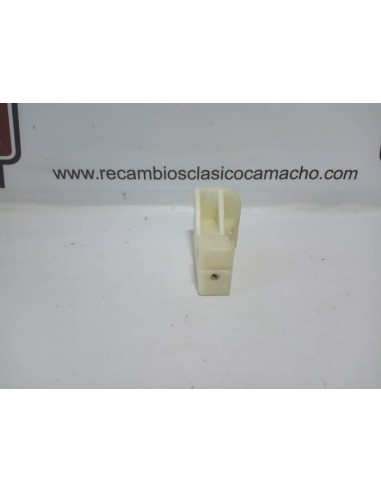 SOPORTE FARO DERECHO COCO RENAULT 5 Y 7 (GRAPA CERRADA)