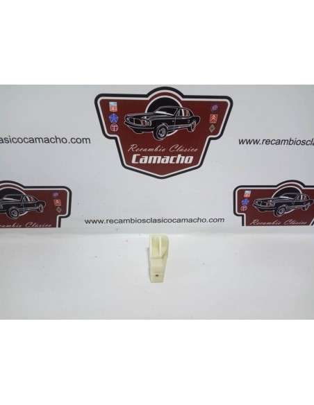 SOPORTE FARO DERECHO COCO RENAULT 5 Y 7 (GRAPA CERRADA)