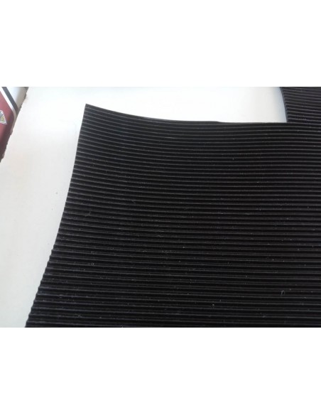 ALFOMBRILLA DE GOMA MALETERO RENAULT 4 (RAYAS FINAS)