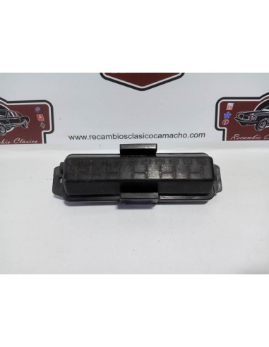 CAJA DE FUSIBLES SEAT 127 Y FURA (10 FUSIBLES Y 30 TERMINALES)