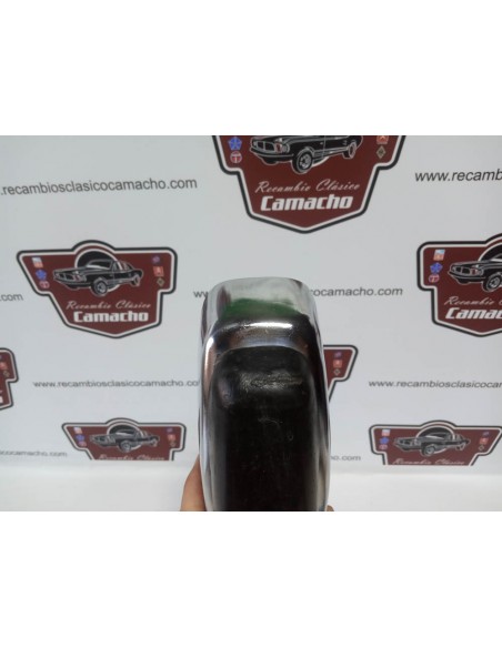 Mascota de paragolpes Simca 1200