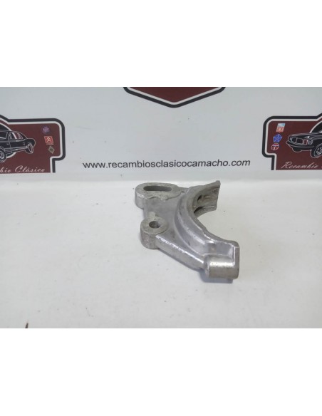 Soporte dinamo Seat 850