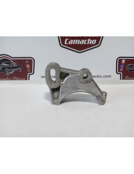 Soporte dinamo Seat 850