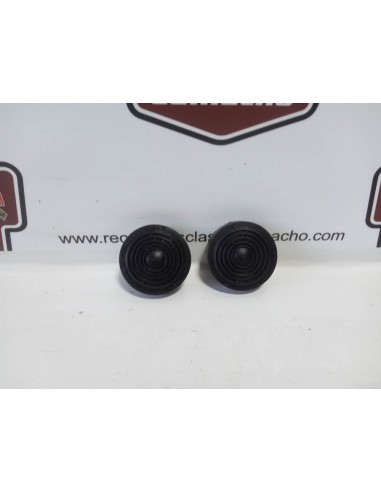Pareja goma cubre pedal freno y embrague Renault 4/4 , Gordini , etc