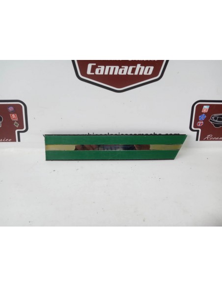 Moldura embellecedor aleta delantera izquierda Citroen GS y GSA