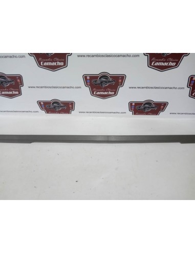 Moldura embellecedor capó delantero Seat Fura segunda serie