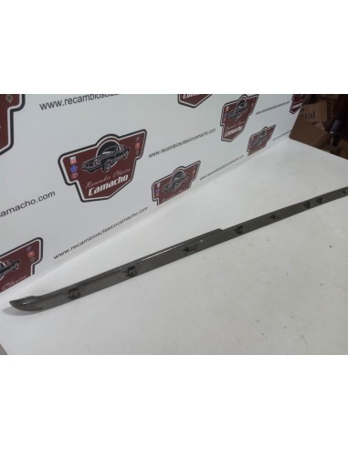 Moldura embellecedor capó delantero Seat Fura segunda serie