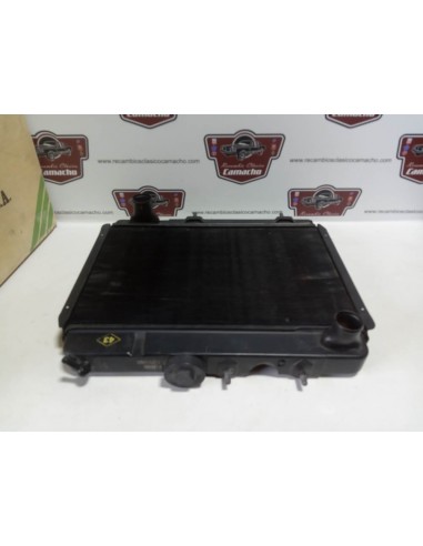 Radiador refrigeración de motor Renault 6 primera serie