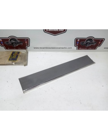 Moldura embellecedor tapa de guantera Seat 124 D