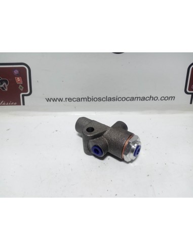 Repartidor de frenada Renault 8 , 10 y Renault 4 antiguo (1 entrada y 2 salidas)