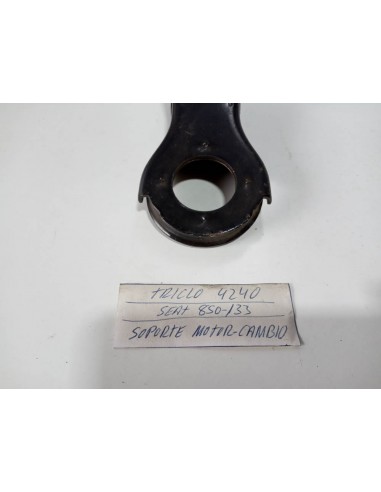 SOPORTE CAJA DE CAMBIOS  SEAT 850 Y 133 .