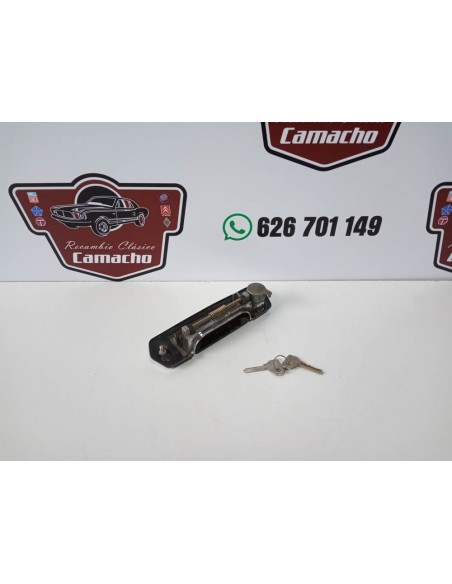 MANILLA DELANTERA IZQUIERDA CON LLAVE SEAT 131