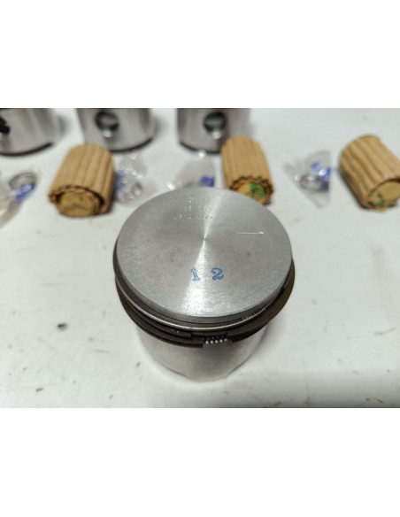 Juego pistones completos Seat 850 y 133 sobremedida 65.40 mm