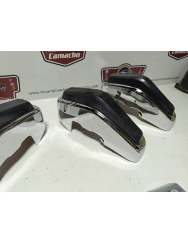 Juego de mascotas Ford Fiesta L (Mk1 paragolpes cromado)