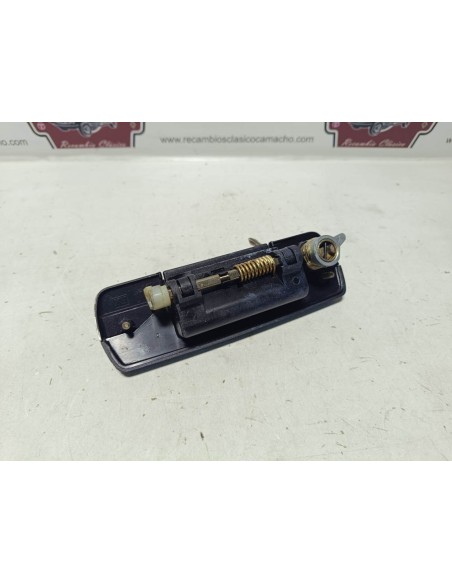 Manilla delantera derecha Seat 131 última serie con llaves