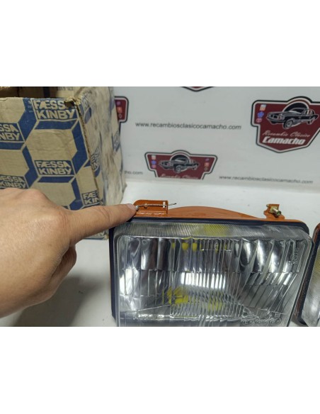 PAREJA FARO DELANTERO SAVA J4 EBRO J-4