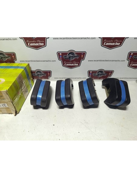 Juego 4 mascotas de paragolpes Renault 18