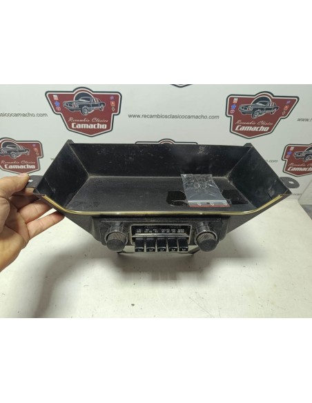 Mueble de radio completo Seat 124 y 1430