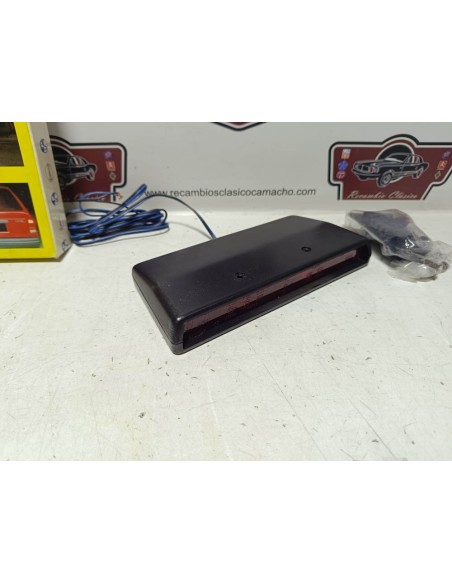 Tercera luz de freno coche clásico