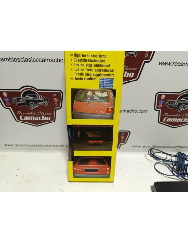 Tercera luz de freno coche clásico