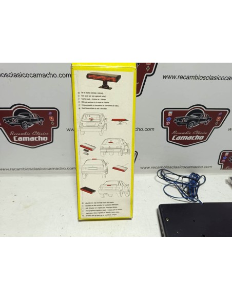 Tercera luz de freno coche clásico