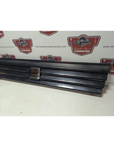 Rejilla delantera Seat Ibiza MK1 (sin emblema)