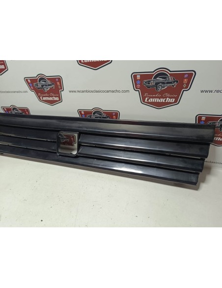 Rejilla delantera Seat Ibiza MK1 (sin emblema)