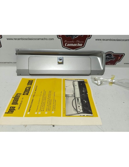 Tapa de guantera con llaves Simca 1000 modelo del 71