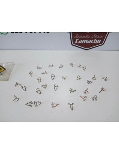 CONJUNTO 30 GRAPAS MOLDURAS SEAT 600