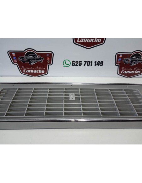 REJILLA DELANTERA GRIS RENAULT 4 Y F6 MODELO CLAN