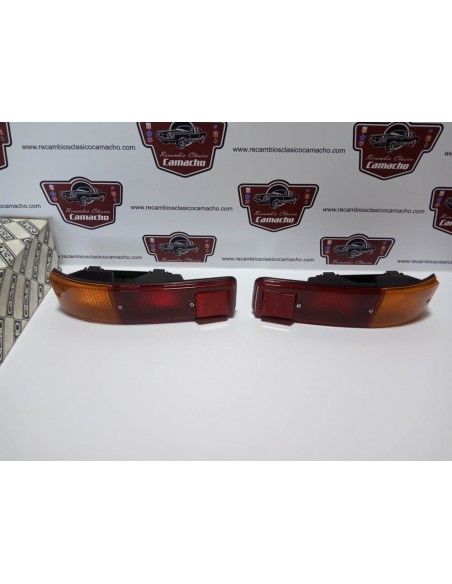 PAREJA PILOTO TRASERO SEAT 127  CON PORTALAMPARAS