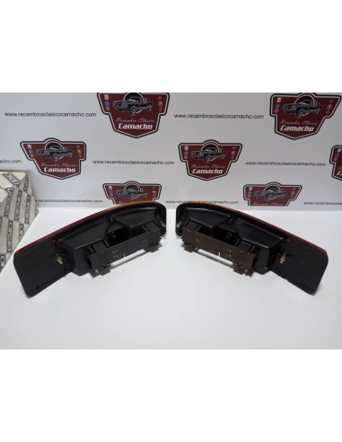 PAREJA PILOTO TRASERO SEAT 127  CON PORTALAMPARAS