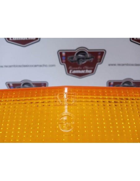 TULIPA TRASERA DERECHA NARANJA SEAT 124 D