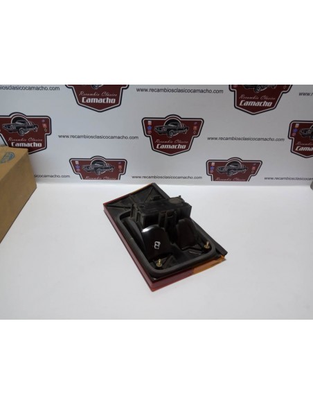 PILOTO TRASERO DERECHO PORTON VOLKSWAGEN PASSAT B2