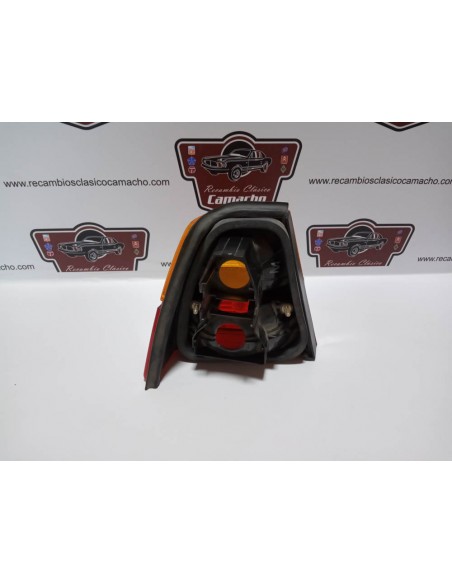 PILOTO TRASERO DERECHO VOLKSWAGEN PASSAT B2