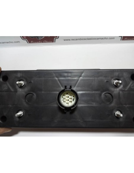 PILOTO TRASERO IZQUIERDO CAMION IVECO CON CONECTOR